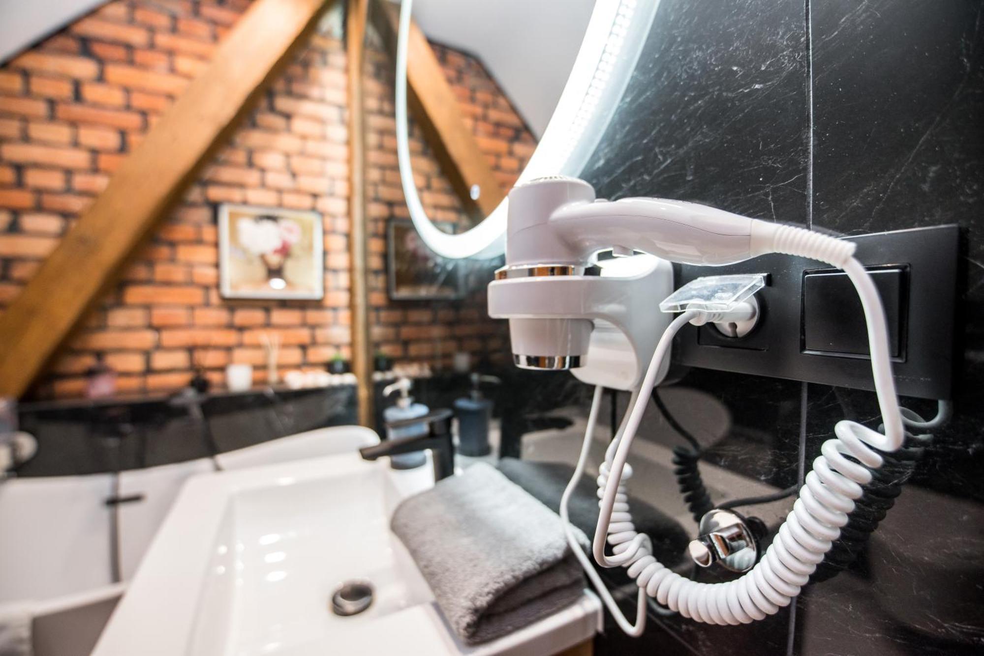 Przytulny Apartament Z Wieza Gliwice Luaran gambar