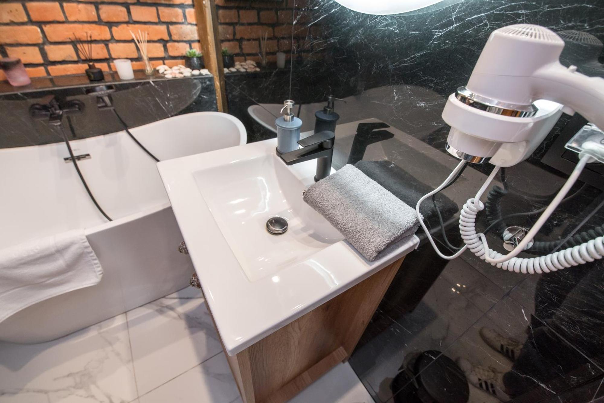 Przytulny Apartament Z Wieza Gliwice Luaran gambar