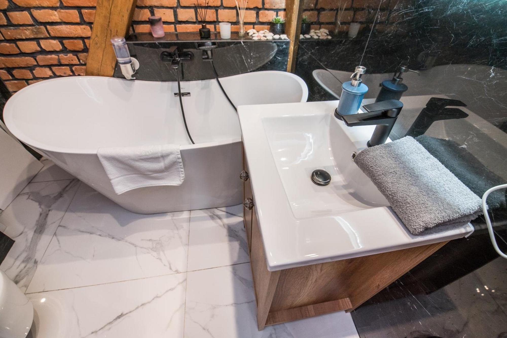 Przytulny Apartament Z Wieza Gliwice Luaran gambar